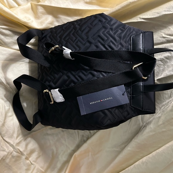 Tommy Hilfiger purse - Picture 2 of 2